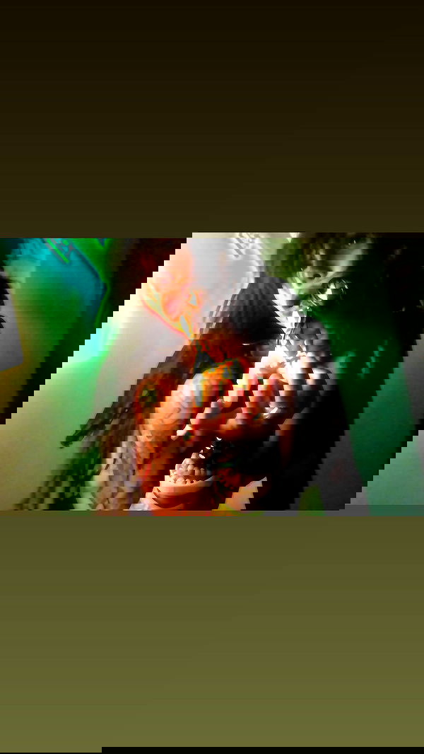 zommmbri image ~ Altpins