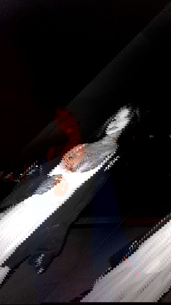 zommmbri image ~ Altpins