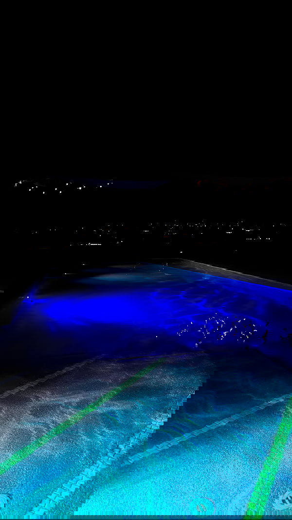 zommmbri image ~ Altpins