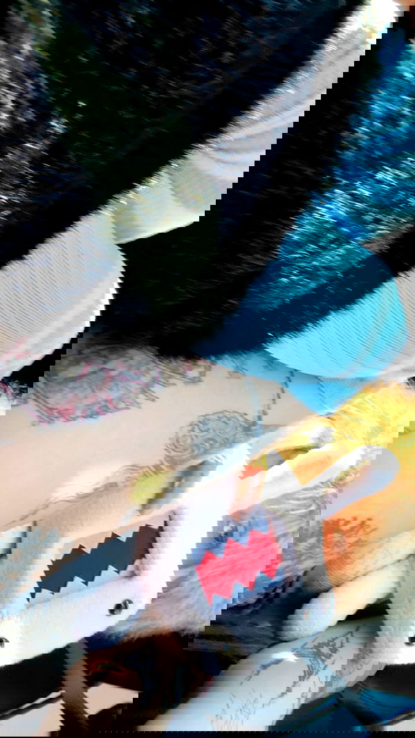 zommmbri image ~ Altpins