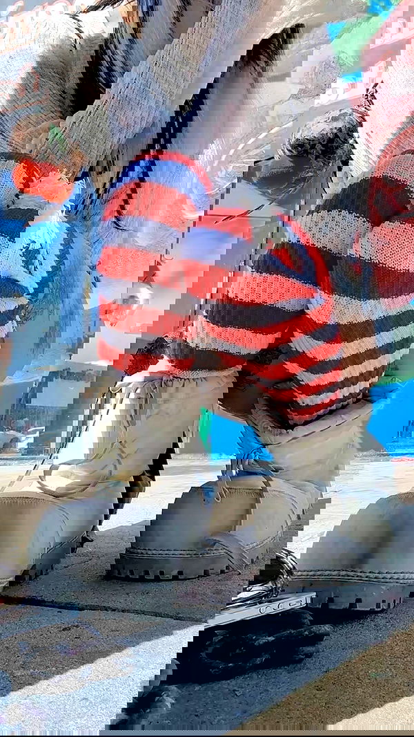 zommmbri image ~ Altpins