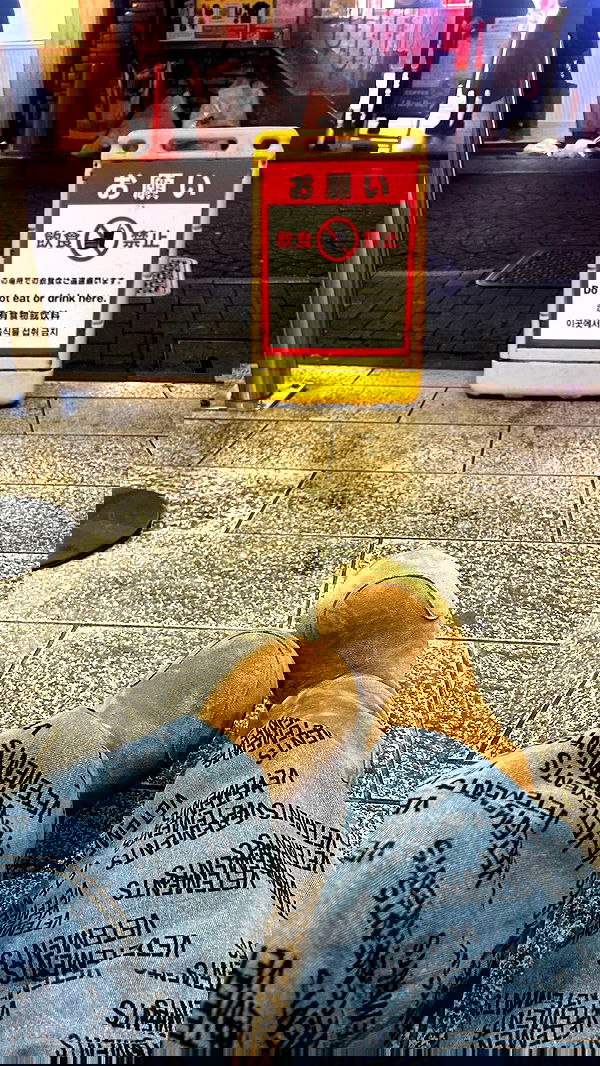 zommmbri image ~ Altpins