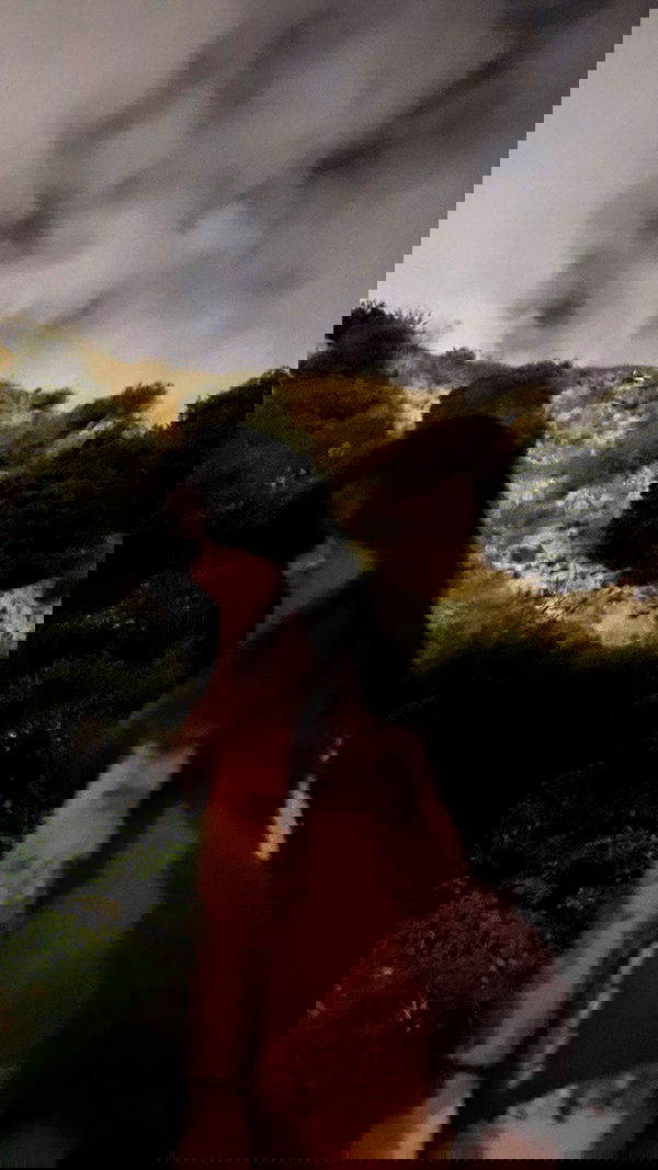 zommmbri image ~ Altpins