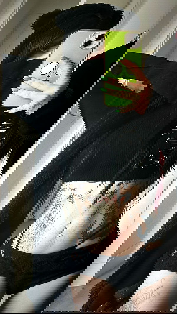 zommmbri image ~ Altpins