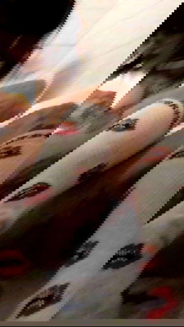 zommmbri image ~ Altpins