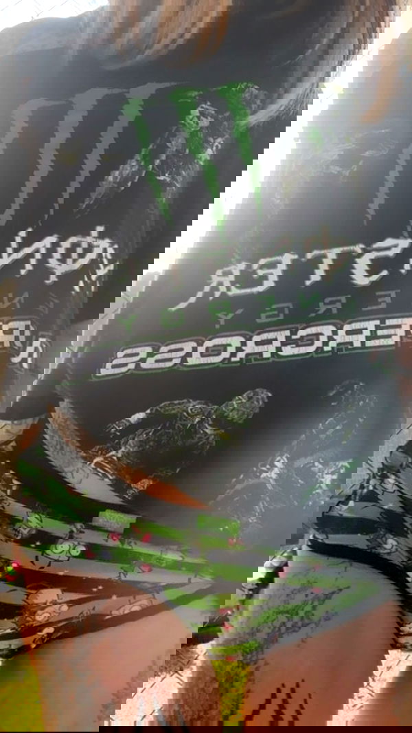 zommmbri image ~ Altpins