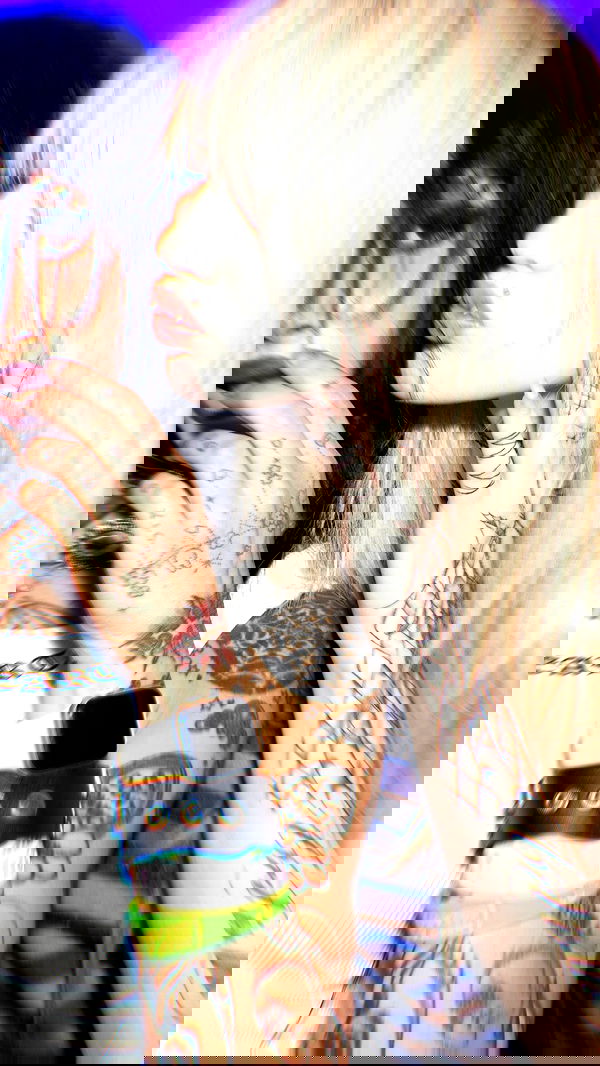 zommmbri image ~ Altpins