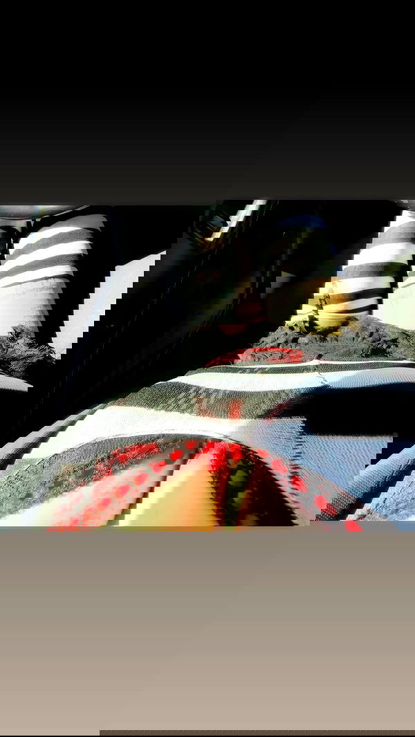 zommmbri image ~ Altpins