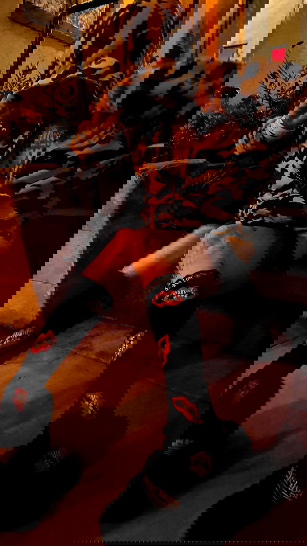 zommmbri image ~ Altpins