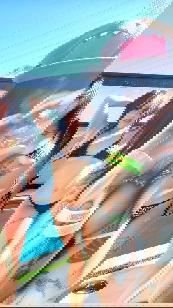 zommmbri image ~ Altpins