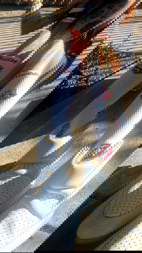 zommmbri image ~ Altpins