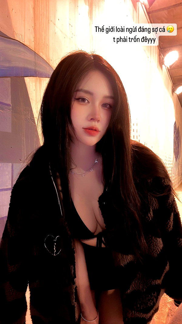 zuniie.bae instagram image archive image