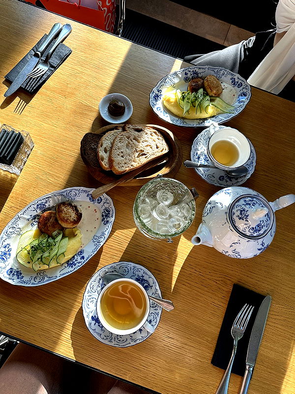 quincymood quincymood archive image