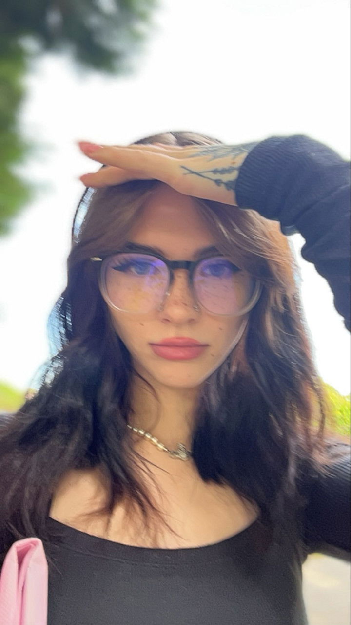 alice_hez  image archive image