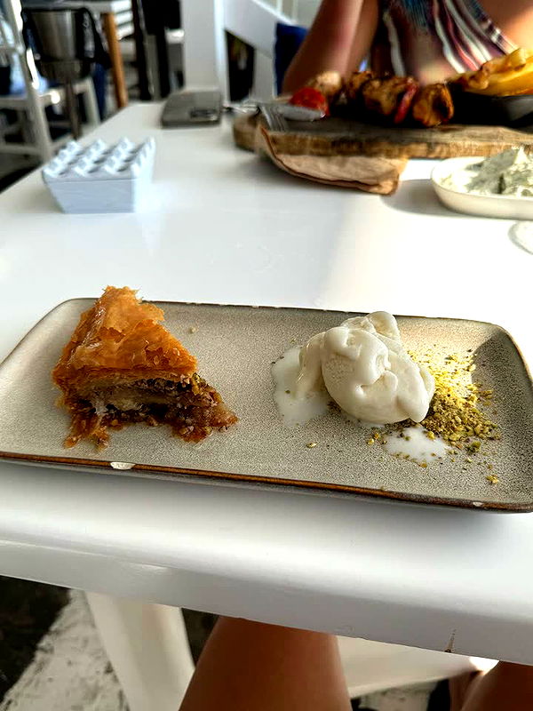 melekjen image ~ Altpins