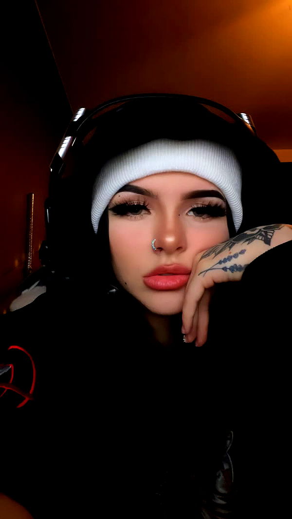 alice_hez image ~ Altpins