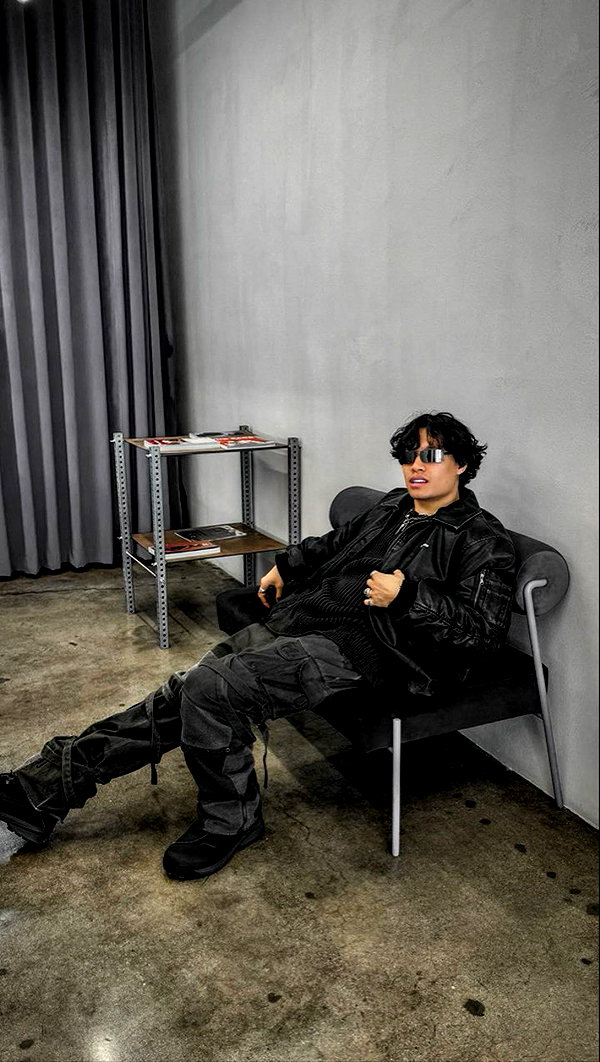 twuuski  image archive image