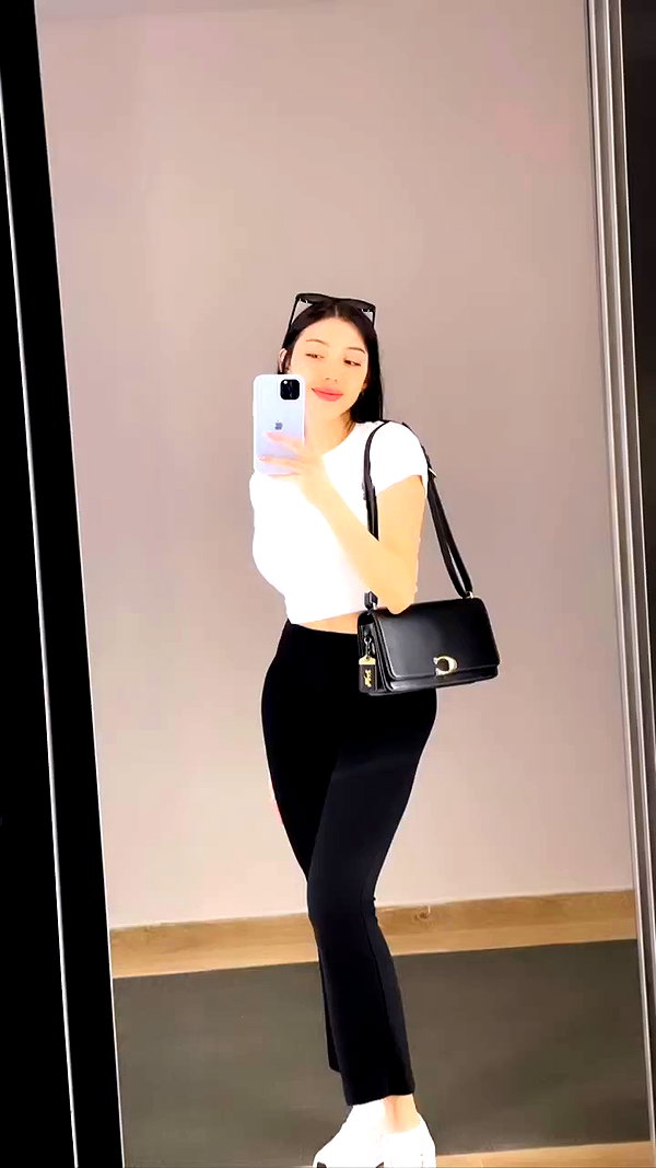 ruth_chavarri archive video preview
