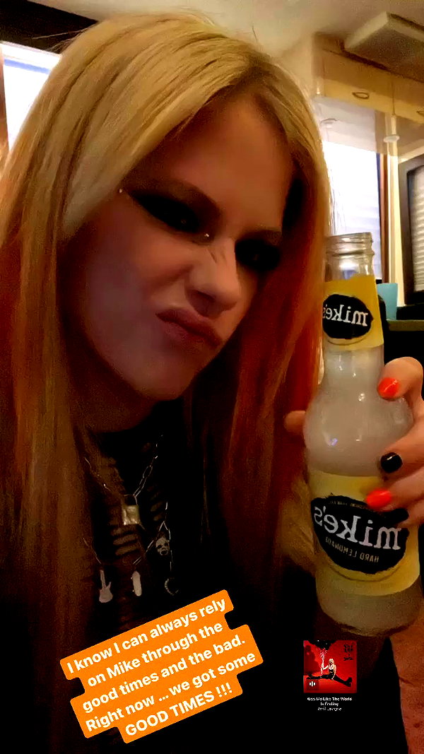 avrillavigne archive video preview