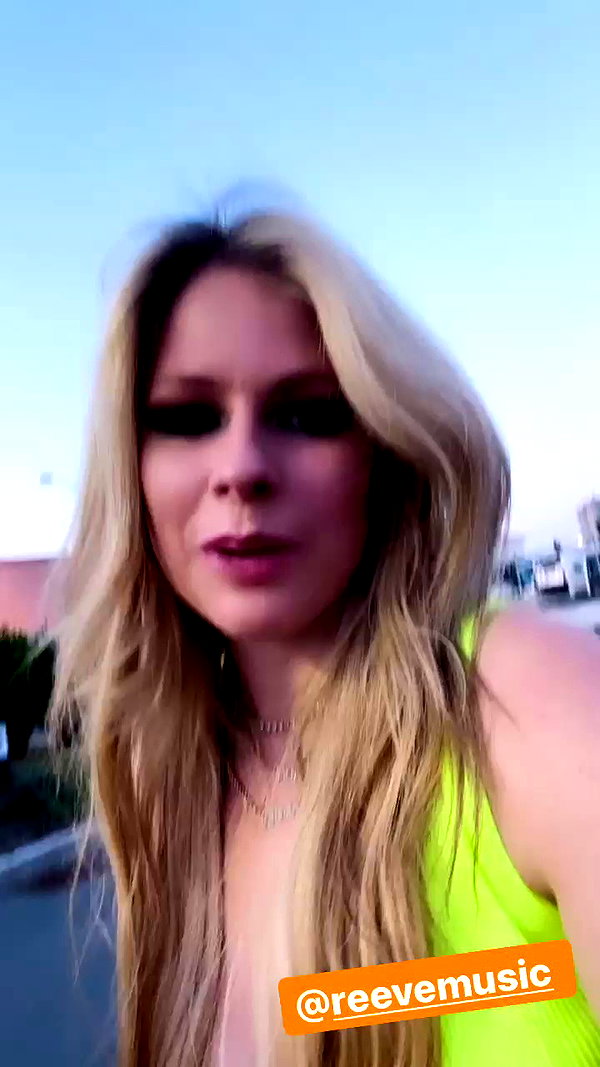 avrillavigne archive video preview