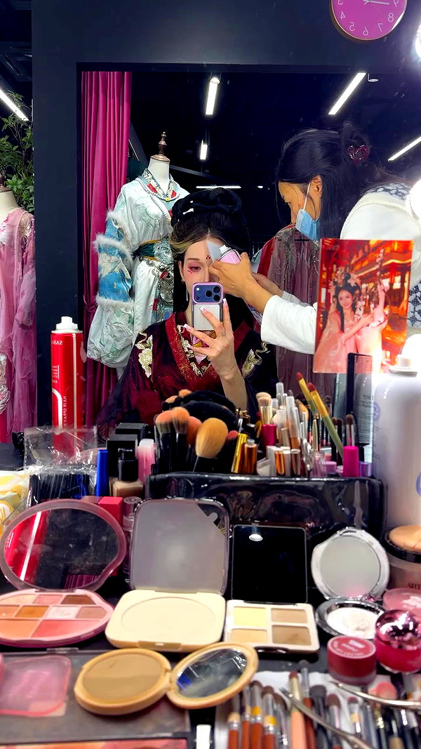 alice_delish archive video preview