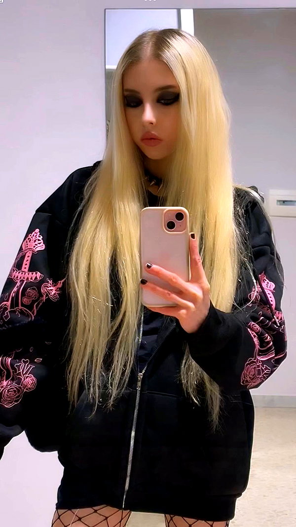 roxiechelon2 archive video preview