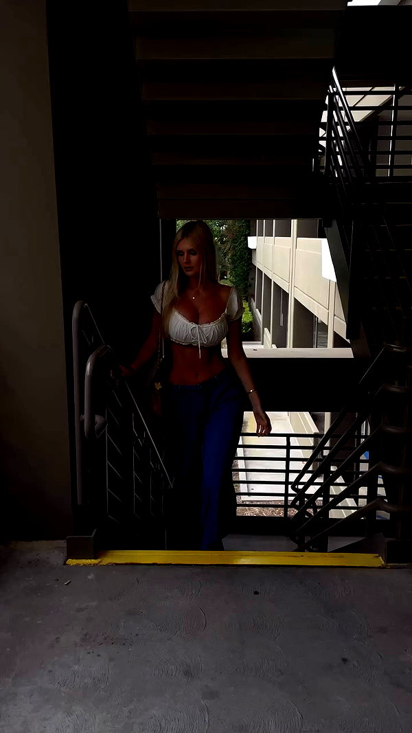 allie_dunn archive video preview