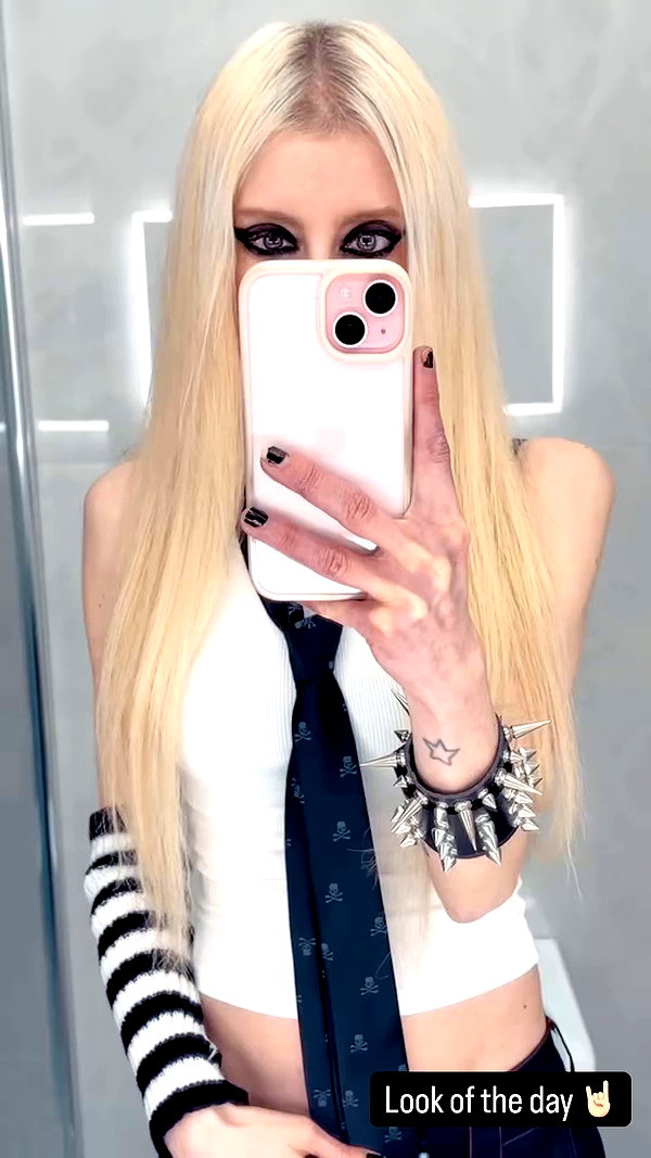 roxiechelon2 archive video preview