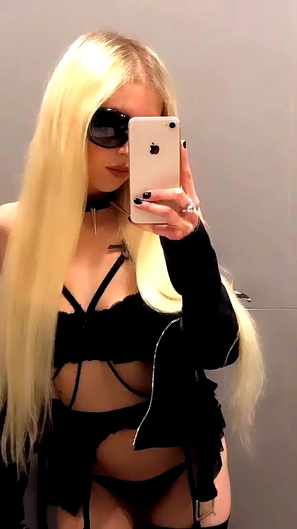 roxiechelon2 archive video preview