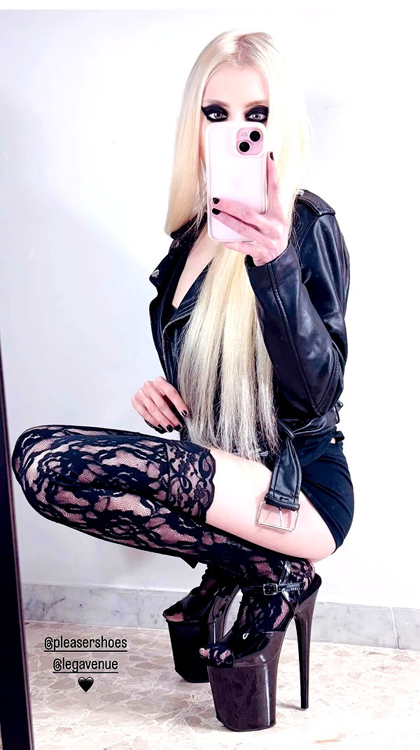 roxiechelon2 archive video preview