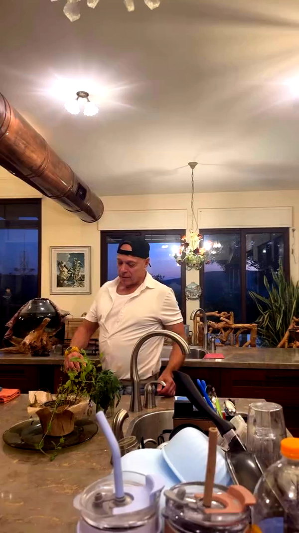 libby_reut archive video preview