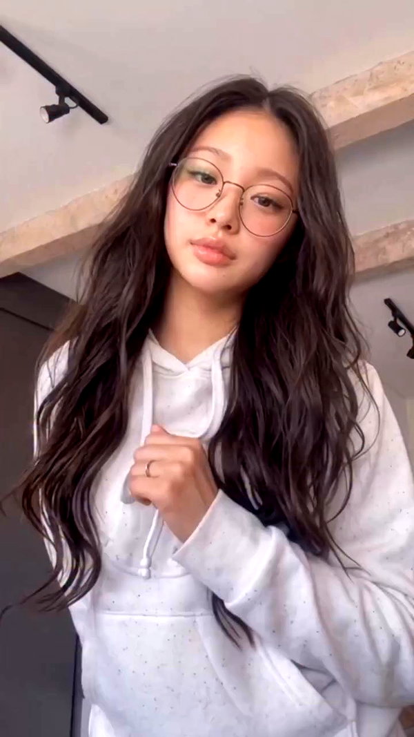 ophelia.muuur archive video preview