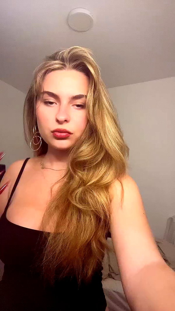 zoebaroniunreich archive video preview