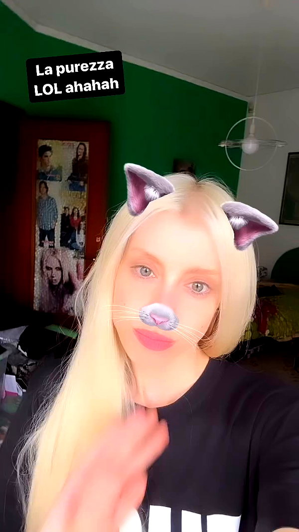 roxiechelon2 archive video preview