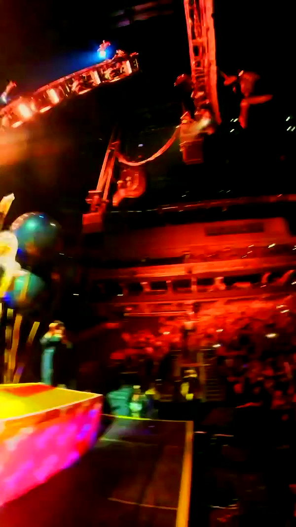 avrillavigne archive video preview