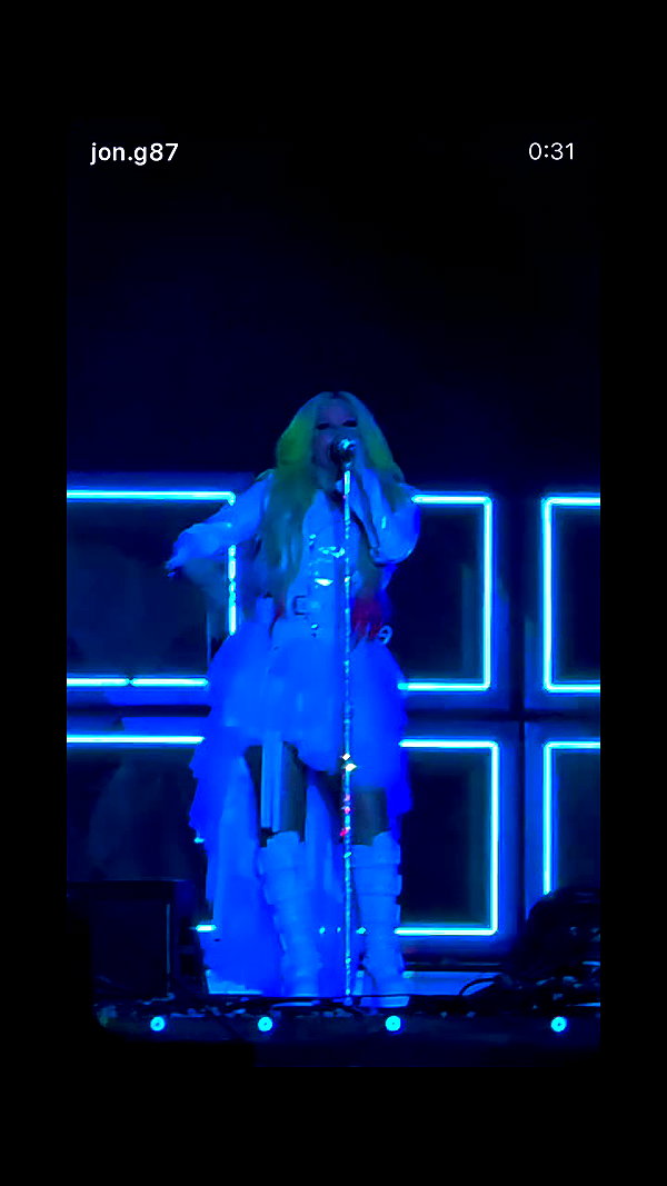 avrillavigne archive video preview