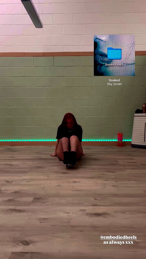 amber.oops archive video preview