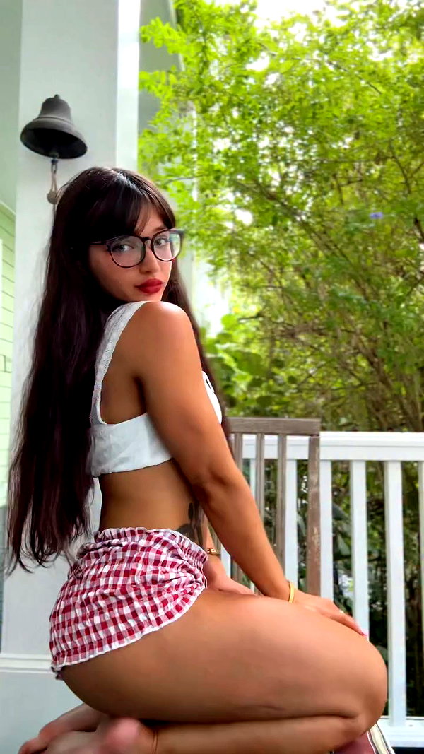 daniellebarnaa archive video preview