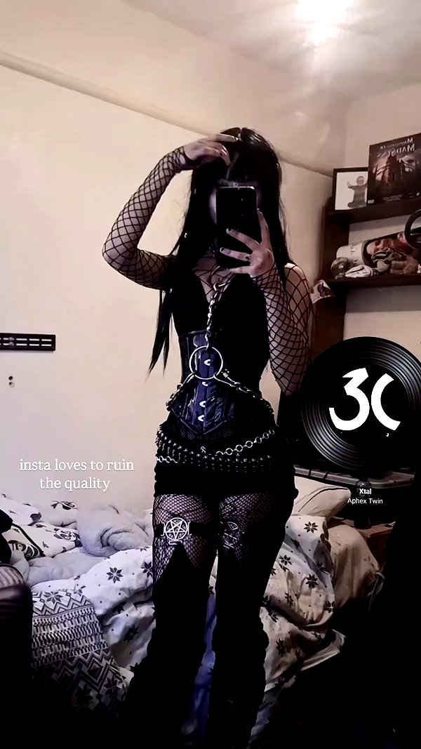nylthria archive video preview