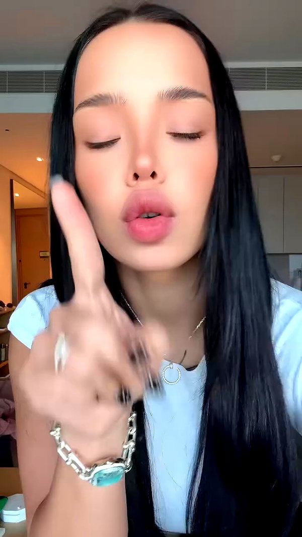 lyna_com2000 archive video preview