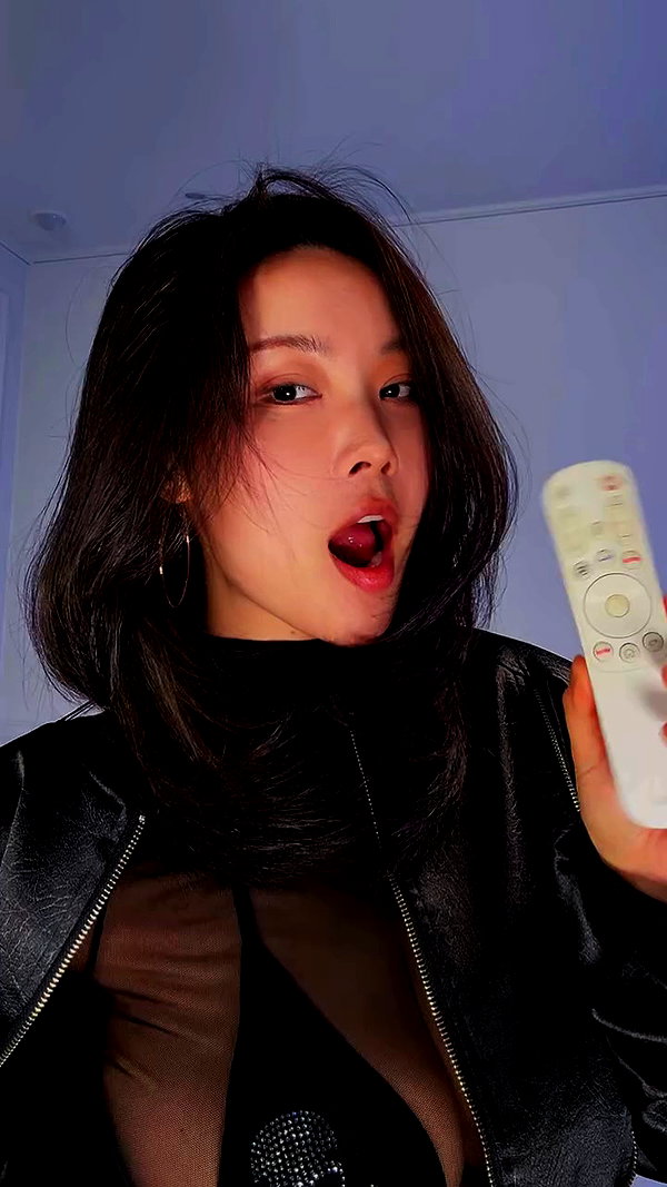 norajoy_official archive video preview