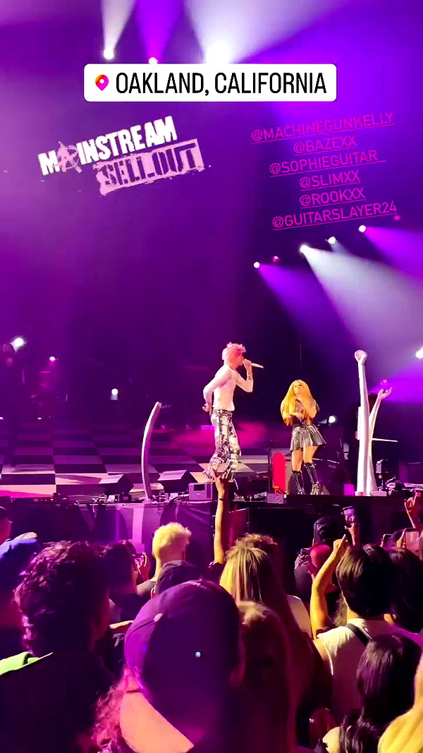 avrillavigne archive video preview