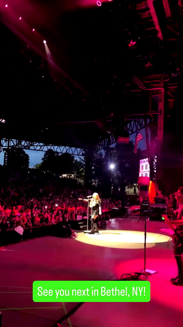 avrillavigne archive video preview