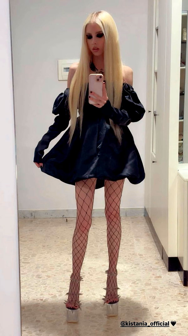roxiechelon2 archive video preview