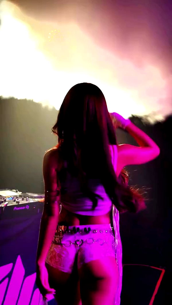 tiliaoficial archive video preview