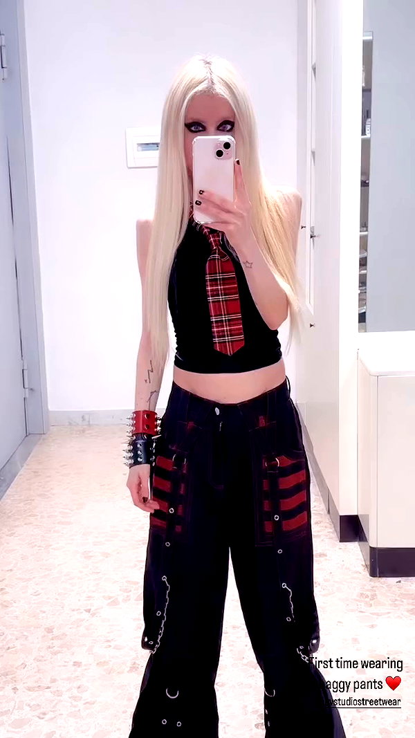 roxiechelon2 archive video preview