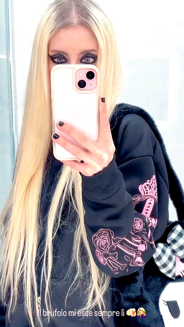 roxiechelon2 archive video preview
