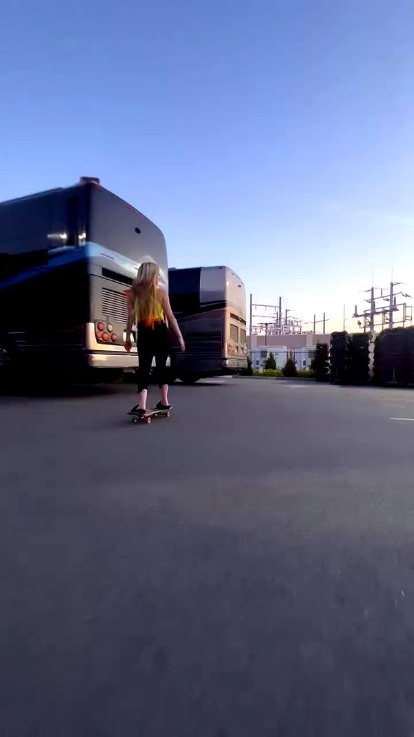 avrillavigne archive video preview