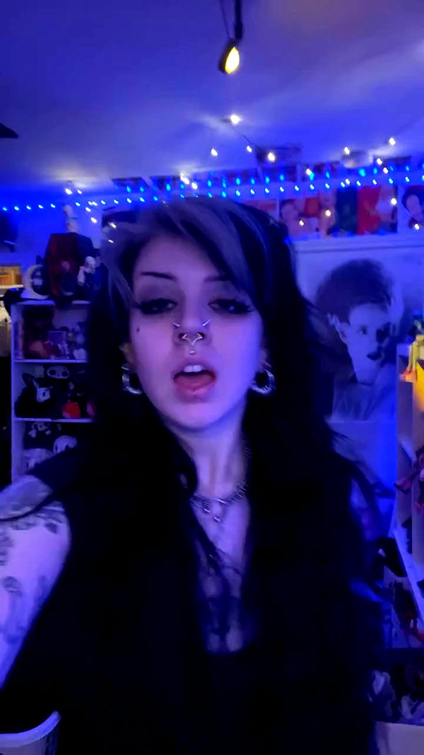 yeahimcaroline archive video preview