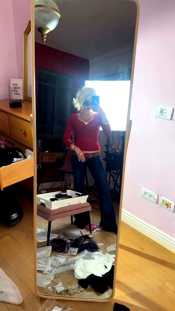 romi_henenson archive video preview